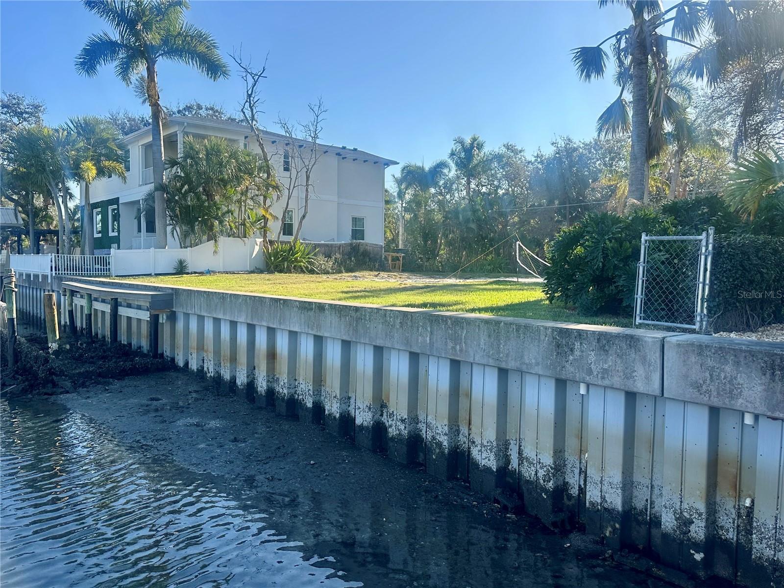 BAYSHORE ESTATES 4 - Land