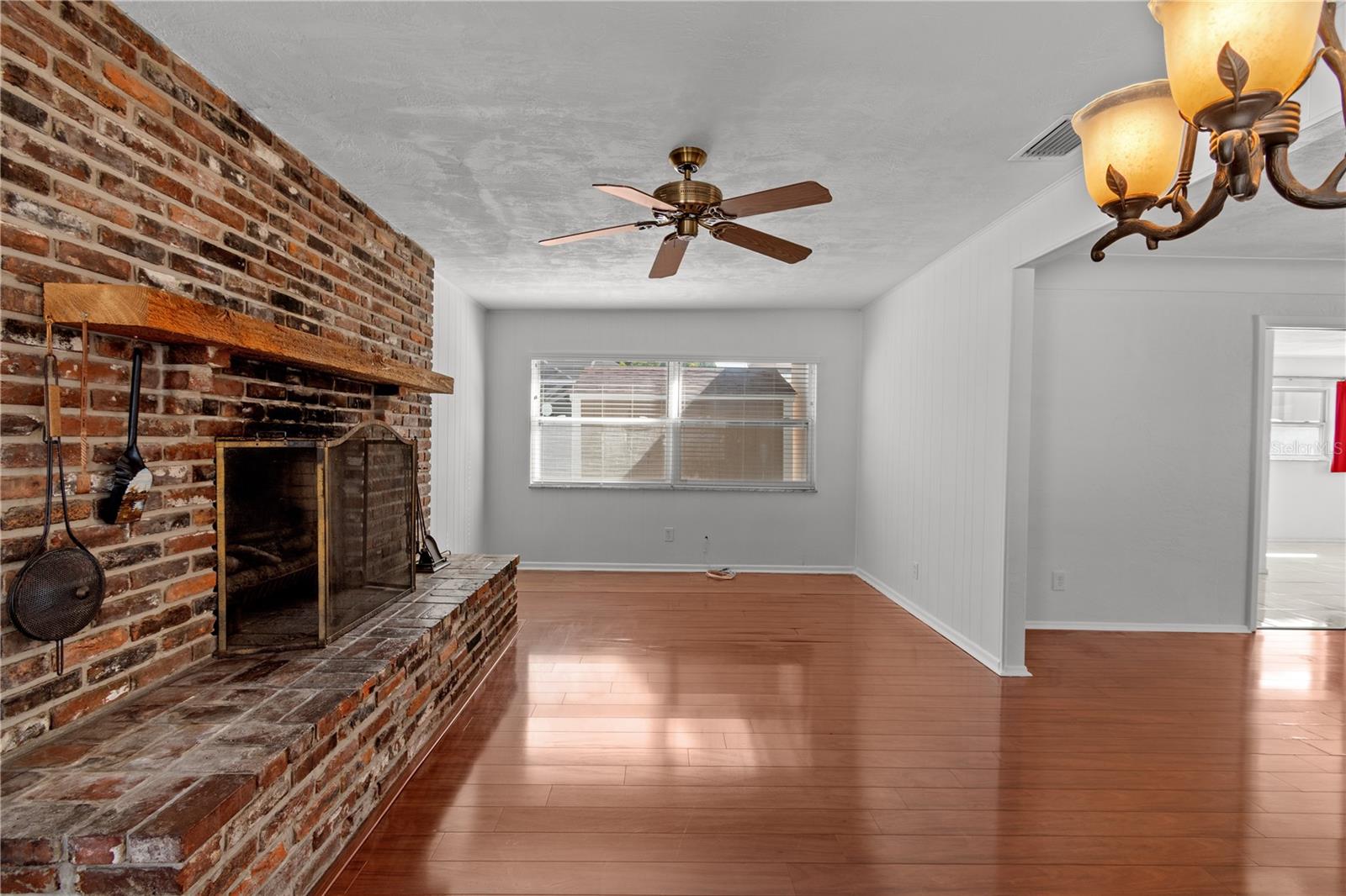 OAKHURST TERRACE - Residential