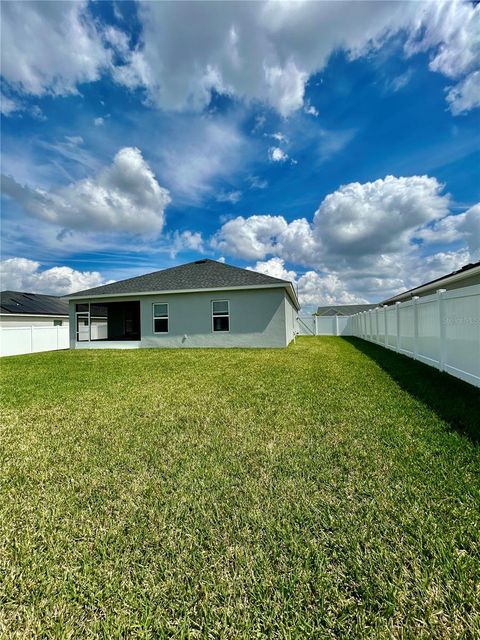 A home in LAKE ALFRED