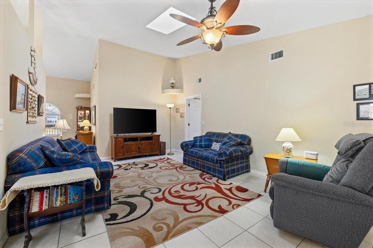 CYPRESS KNOLL - Residential