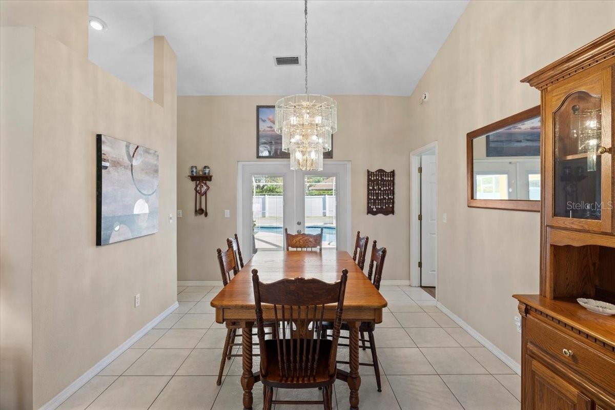 CYPRESS KNOLL - Residential