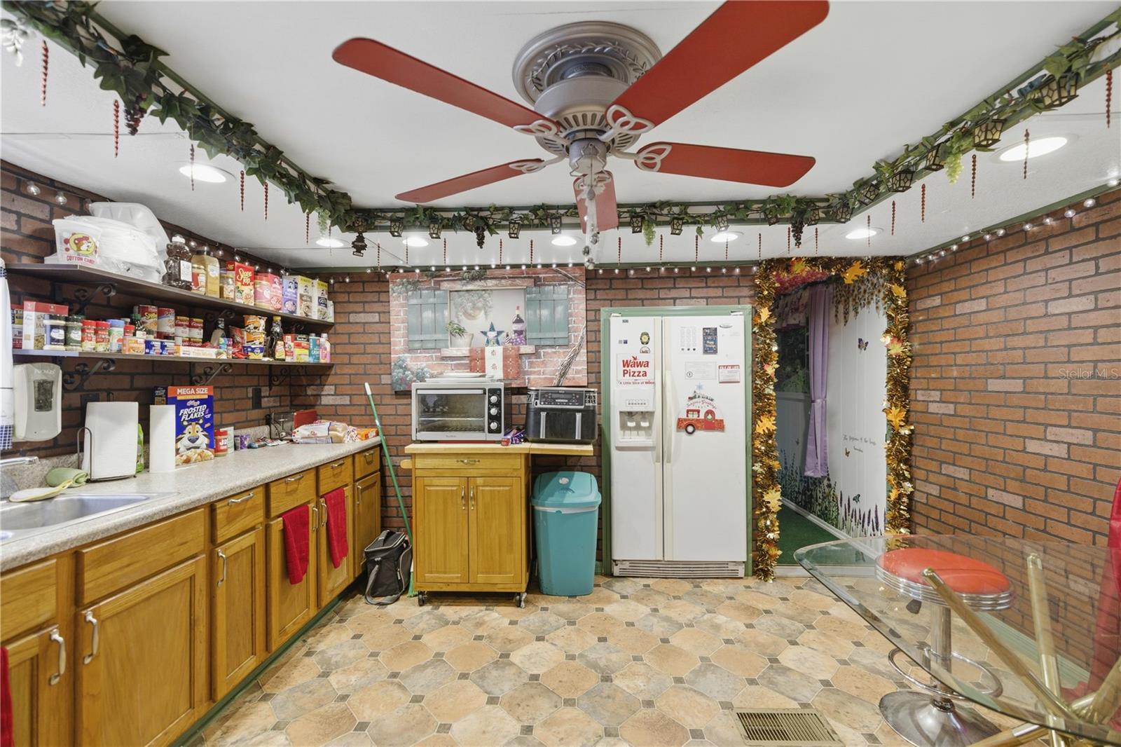 FLORIDA HLNDS - Residential