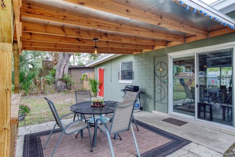 A home in SOUTH DAYTONA