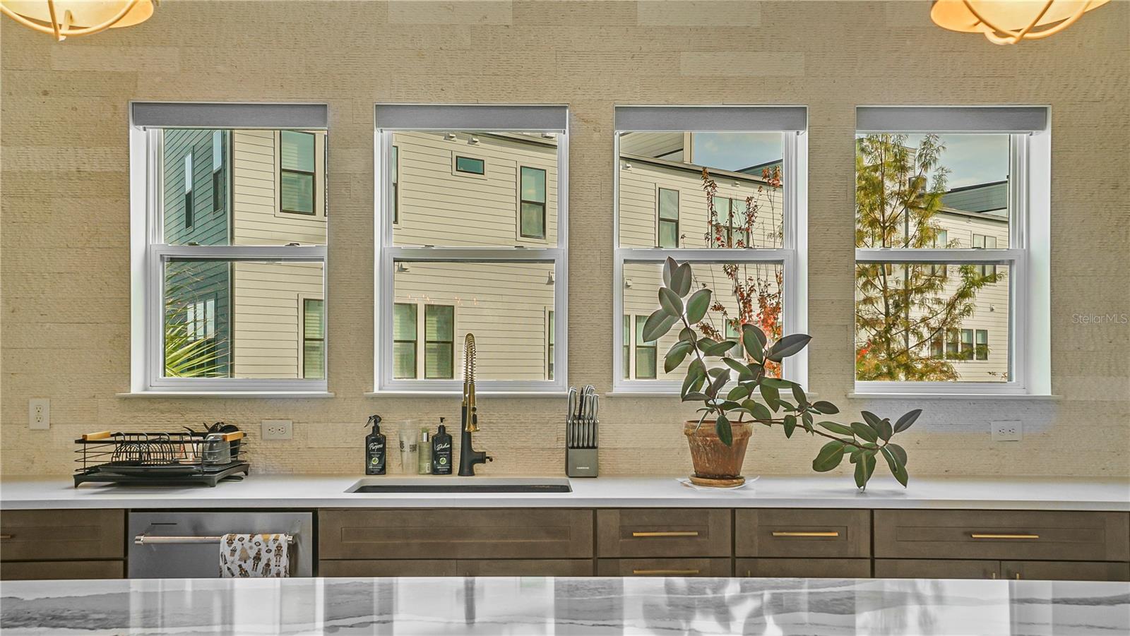 BRIX/THE PACKING DISTRICT - Residential Lease