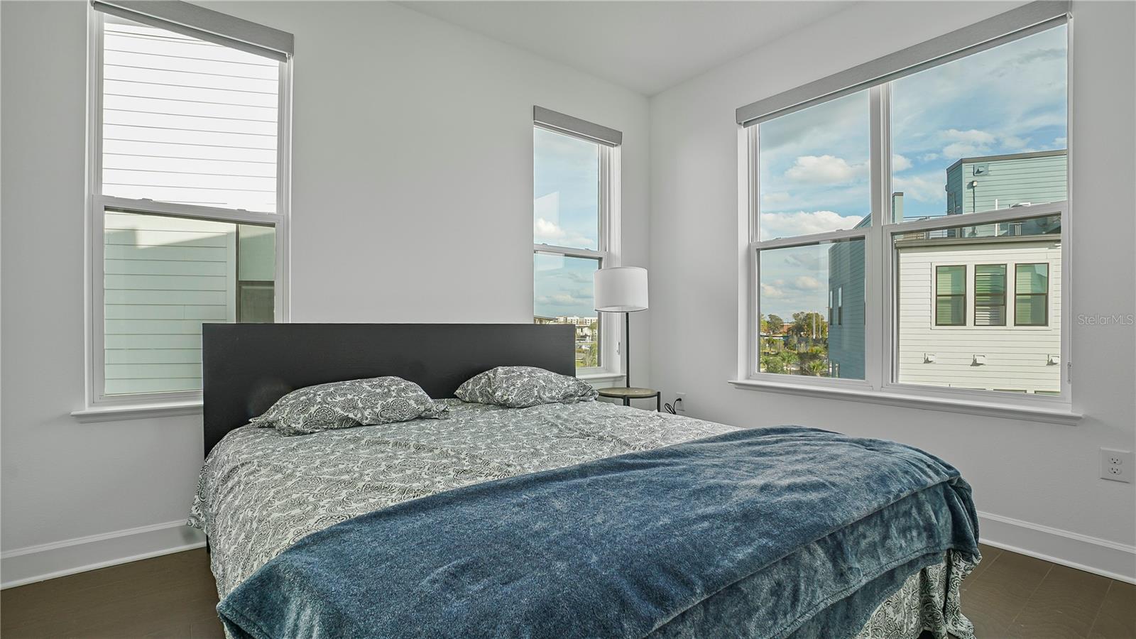 BRIX/THE PACKING DISTRICT - Residential Lease