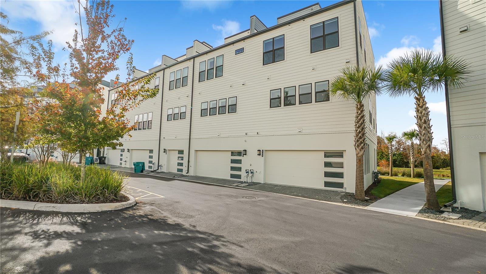 BRIX/THE PACKING DISTRICT - Residential Lease