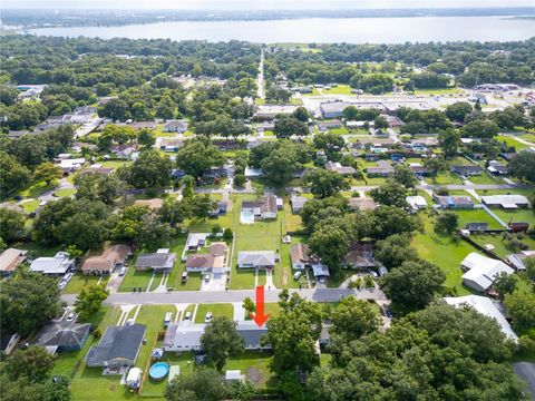 A home in LAKELAND