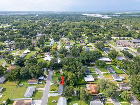 A home in LAKELAND