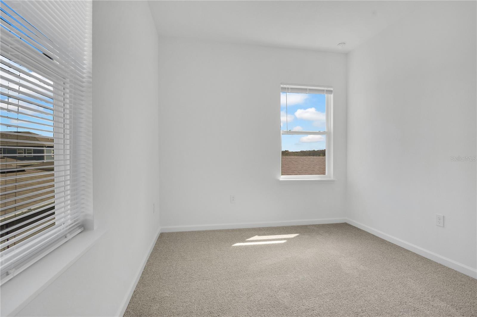 SERENADE AT OVATION - Residential Lease