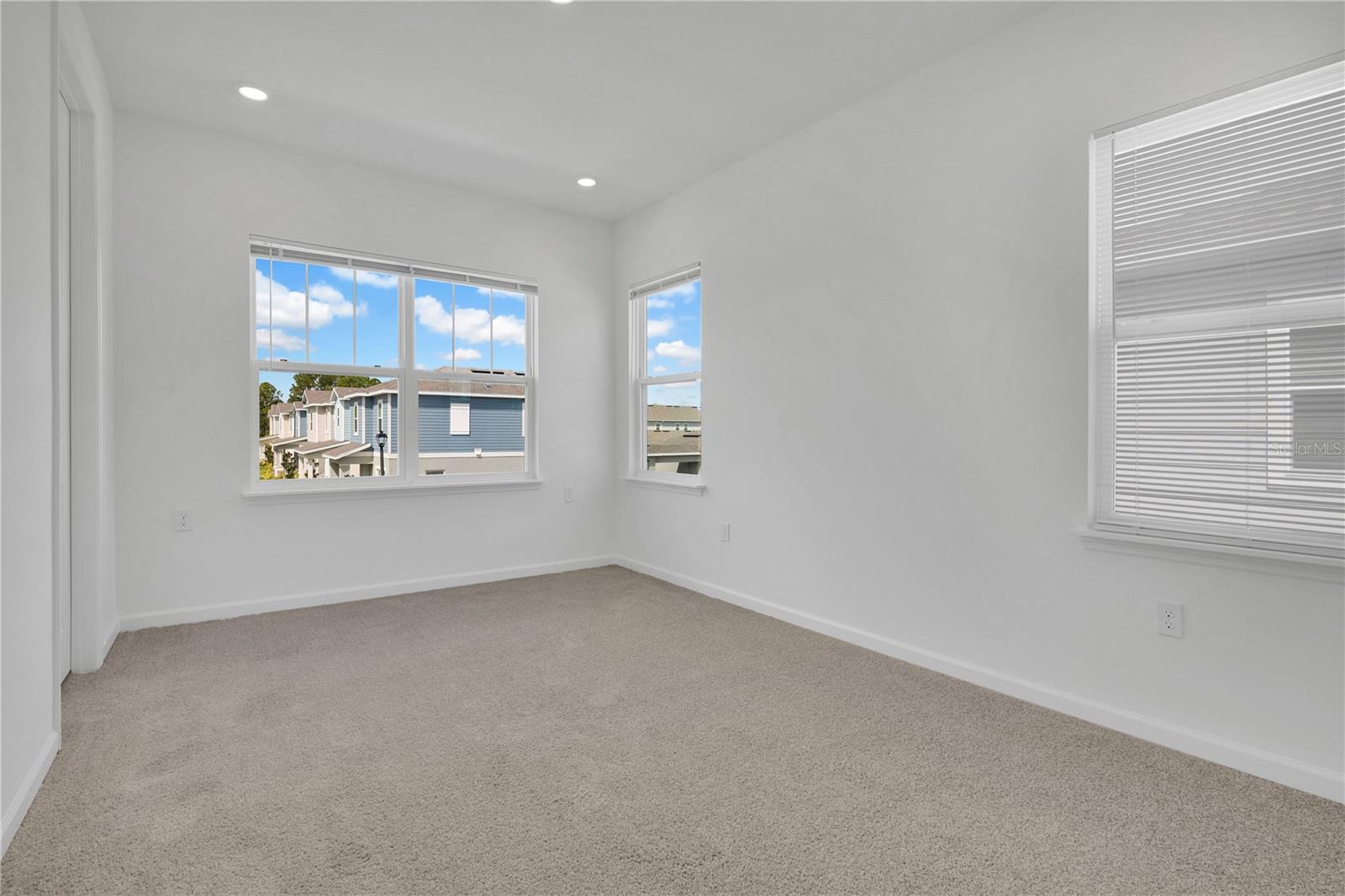 SERENADE AT OVATION - Residential Lease