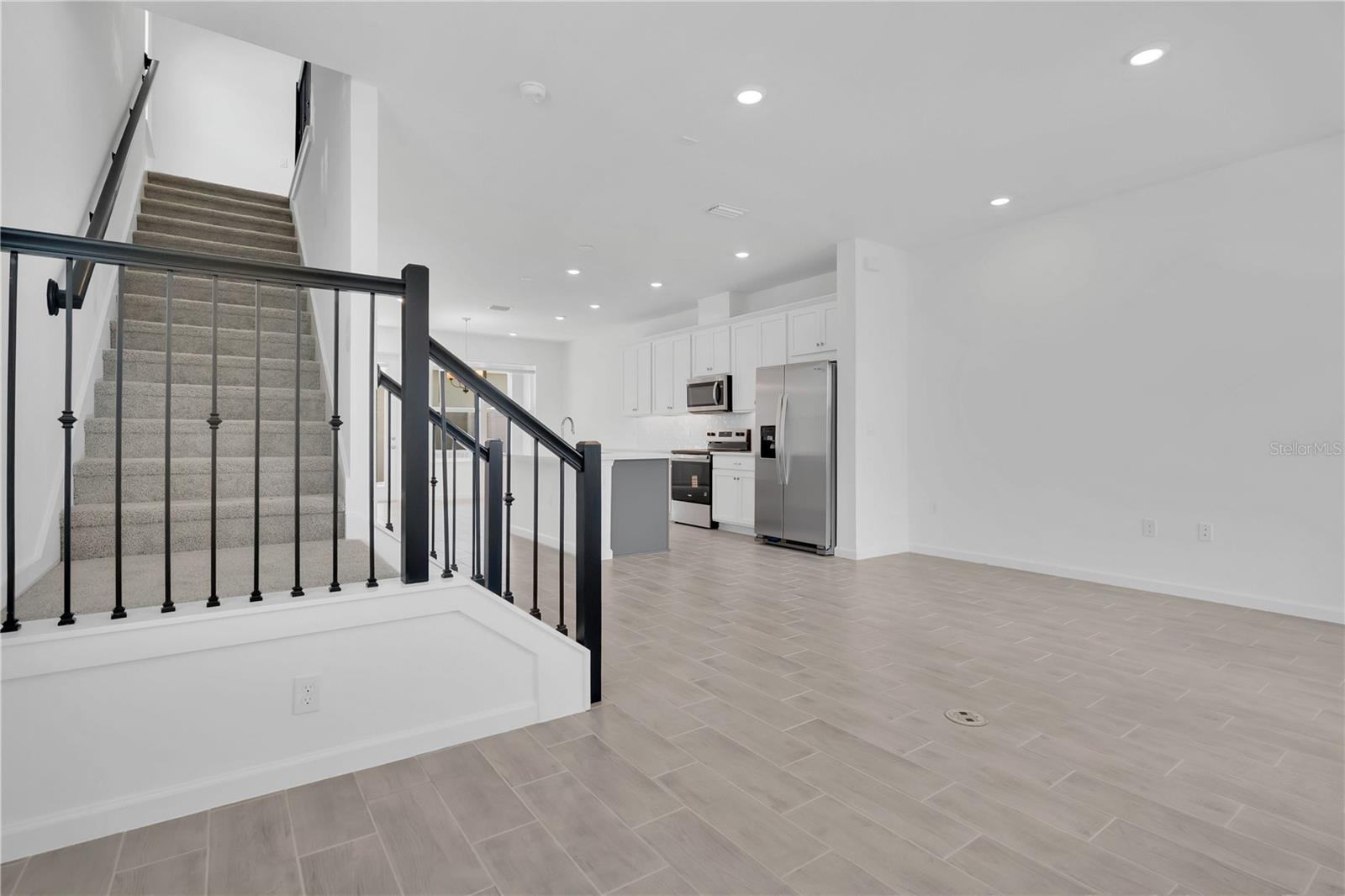 SERENADE AT OVATION - Residential Lease
