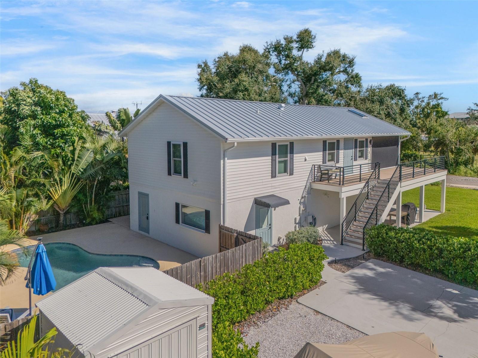 SAUNDERS V A RESUB - Residential