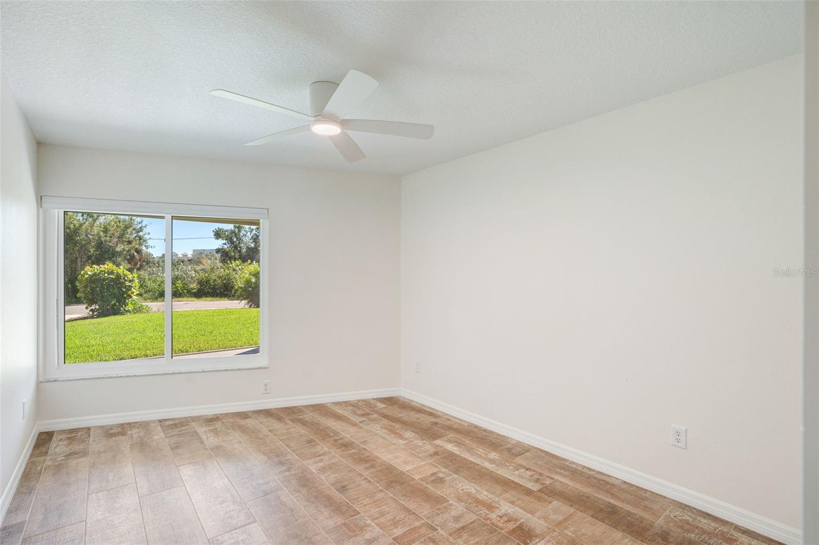 SAUNDERS V A RESUB - Residential