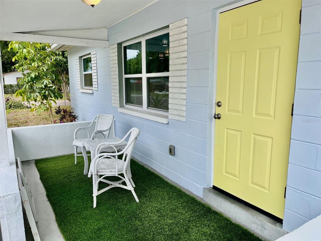 Photo of 2475 47th Street S, St Petersburg, FL 33711 (MLS # TB8504400)