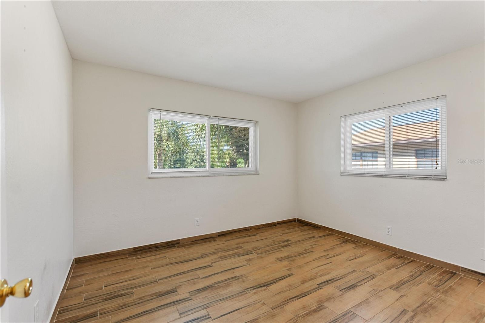 MAXIMO HARBOUR CONDO - Residential Lease