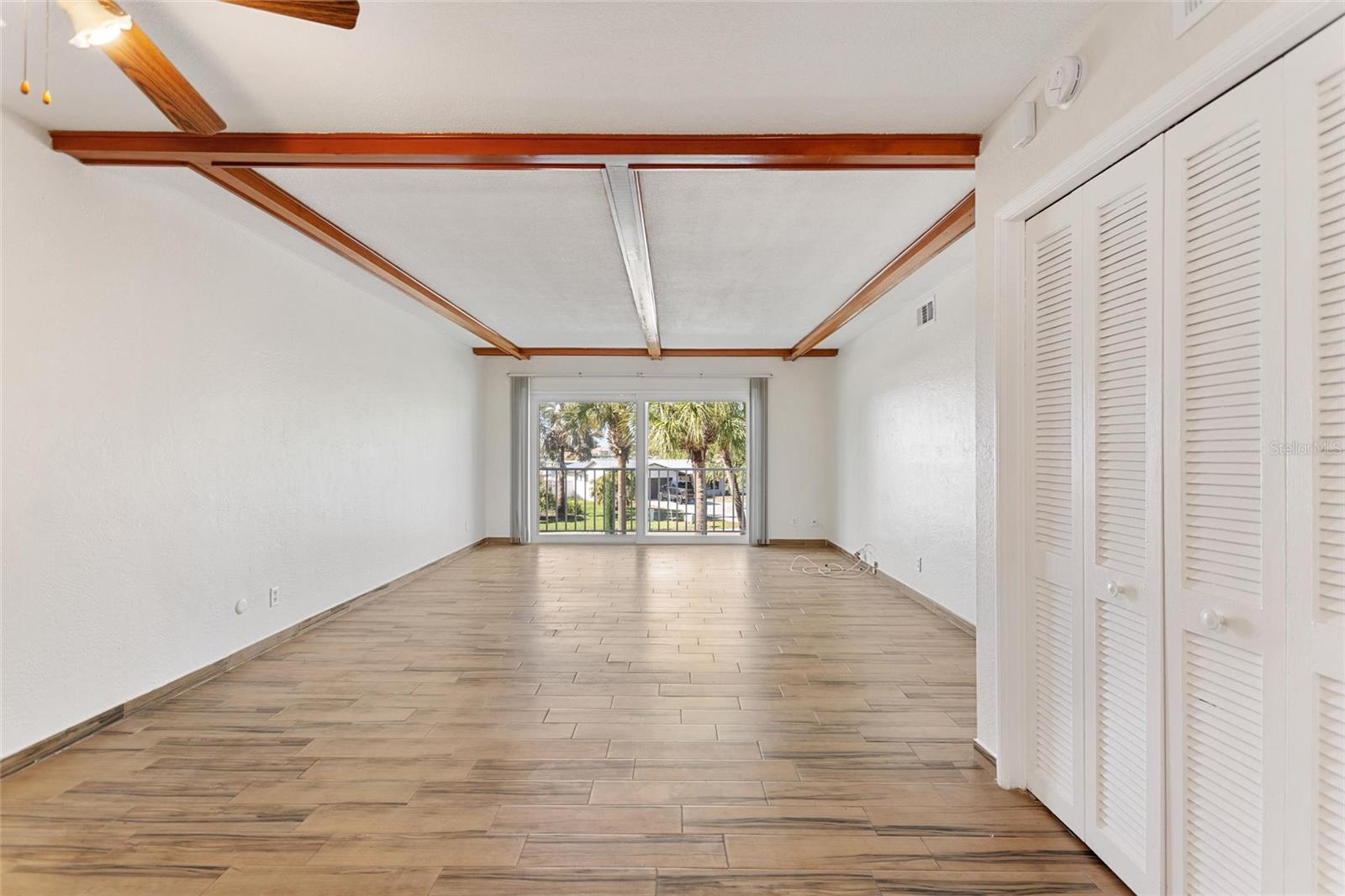 MAXIMO HARBOUR CONDO - Residential Lease