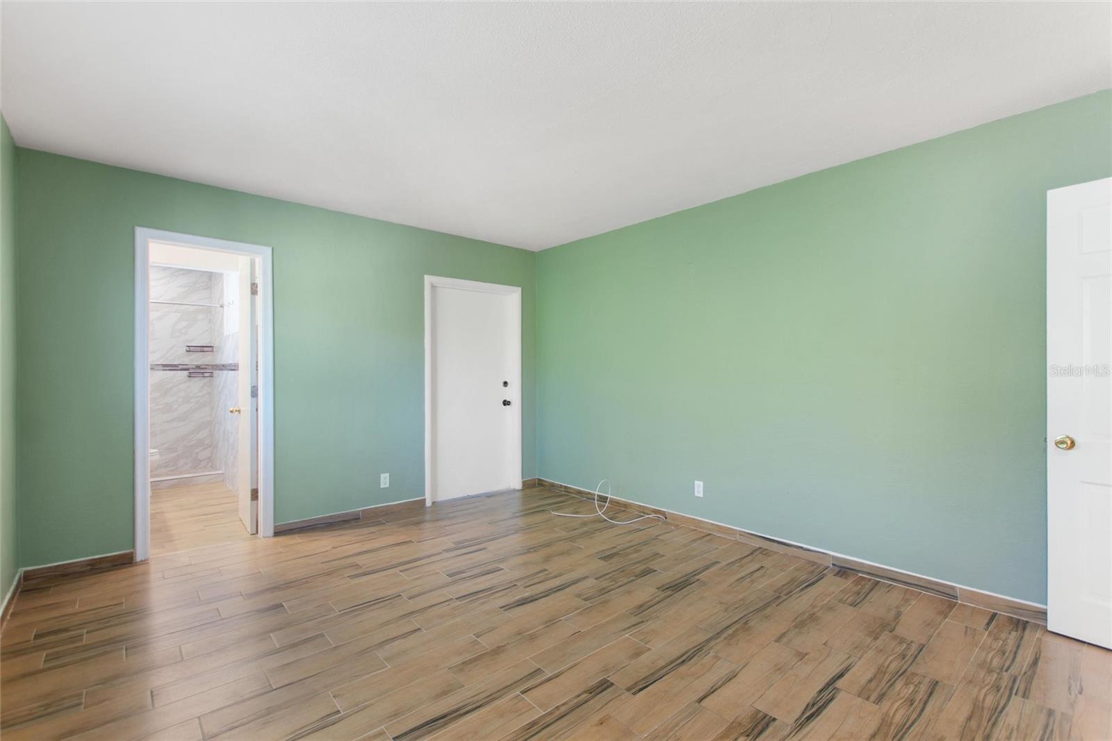 MAXIMO HARBOUR CONDO - Residential Lease