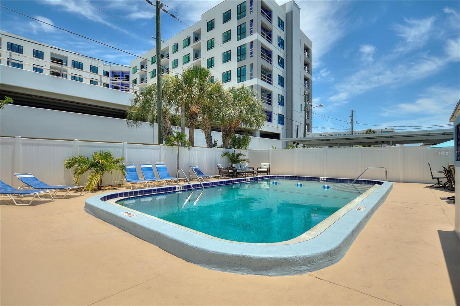 MAXIMO HARBOUR CONDO - Residential Lease