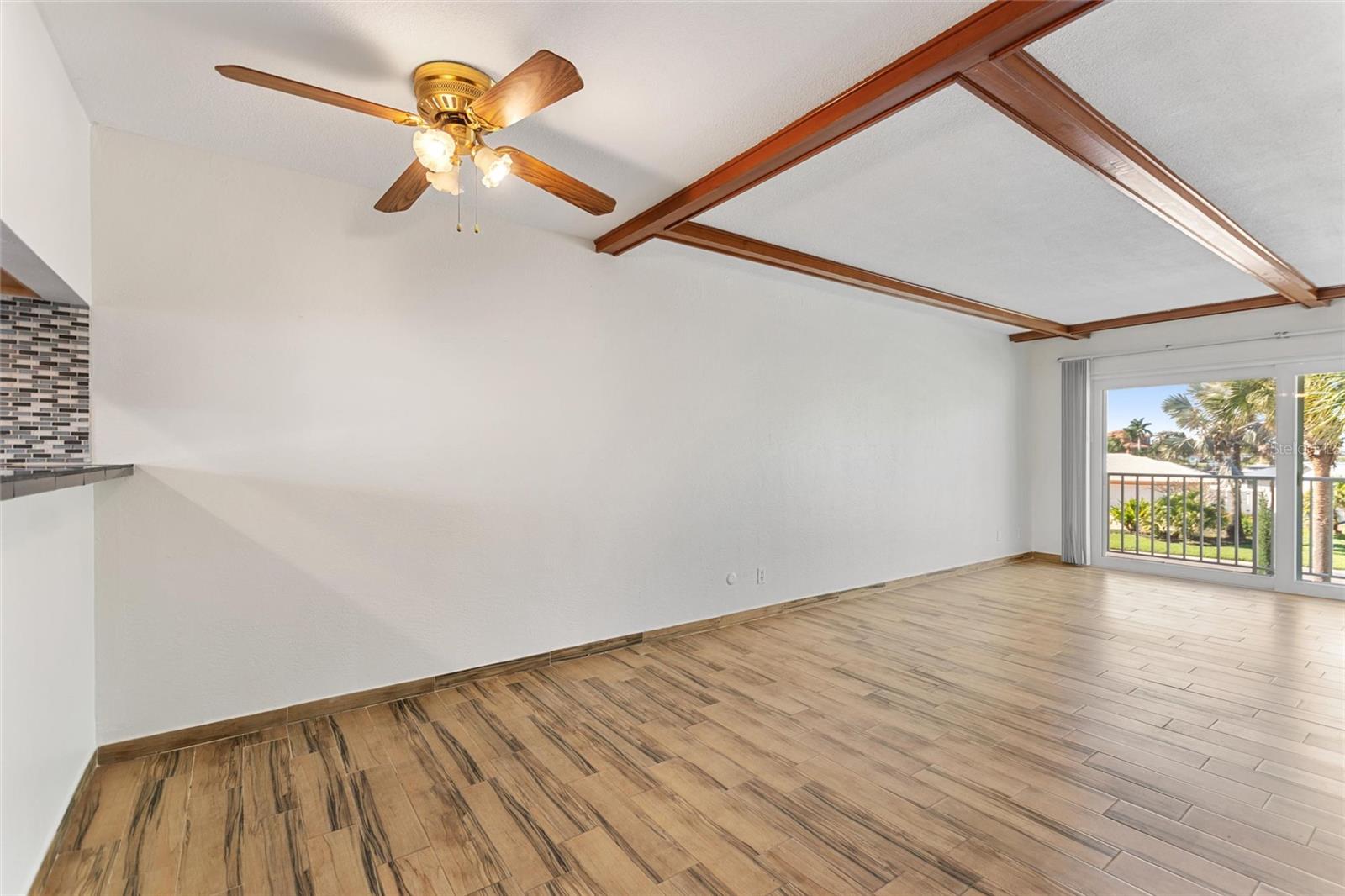 MAXIMO HARBOUR CONDO - Residential Lease