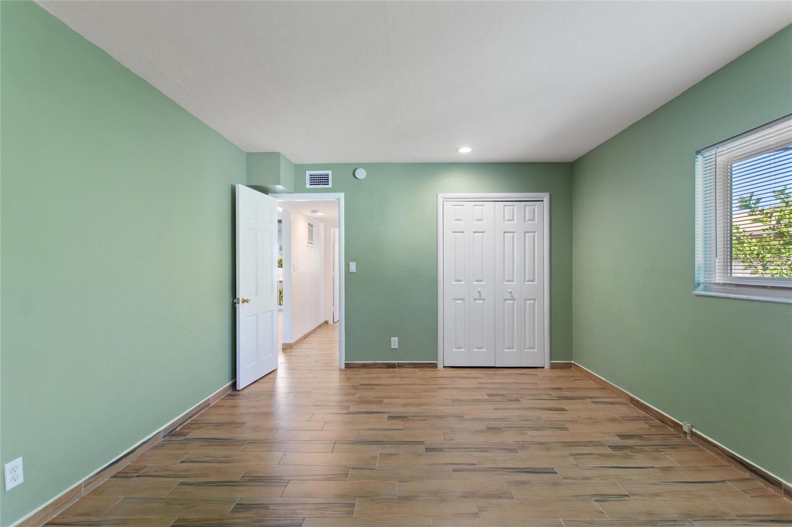 MAXIMO HARBOUR CONDO - Residential Lease