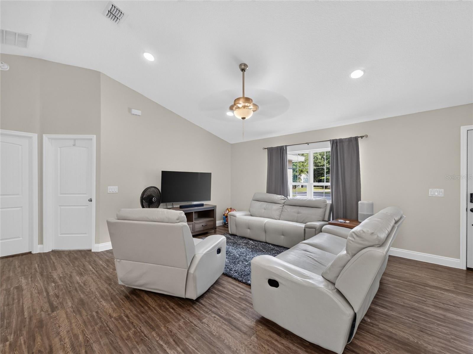 217 VALENCIA ROAD