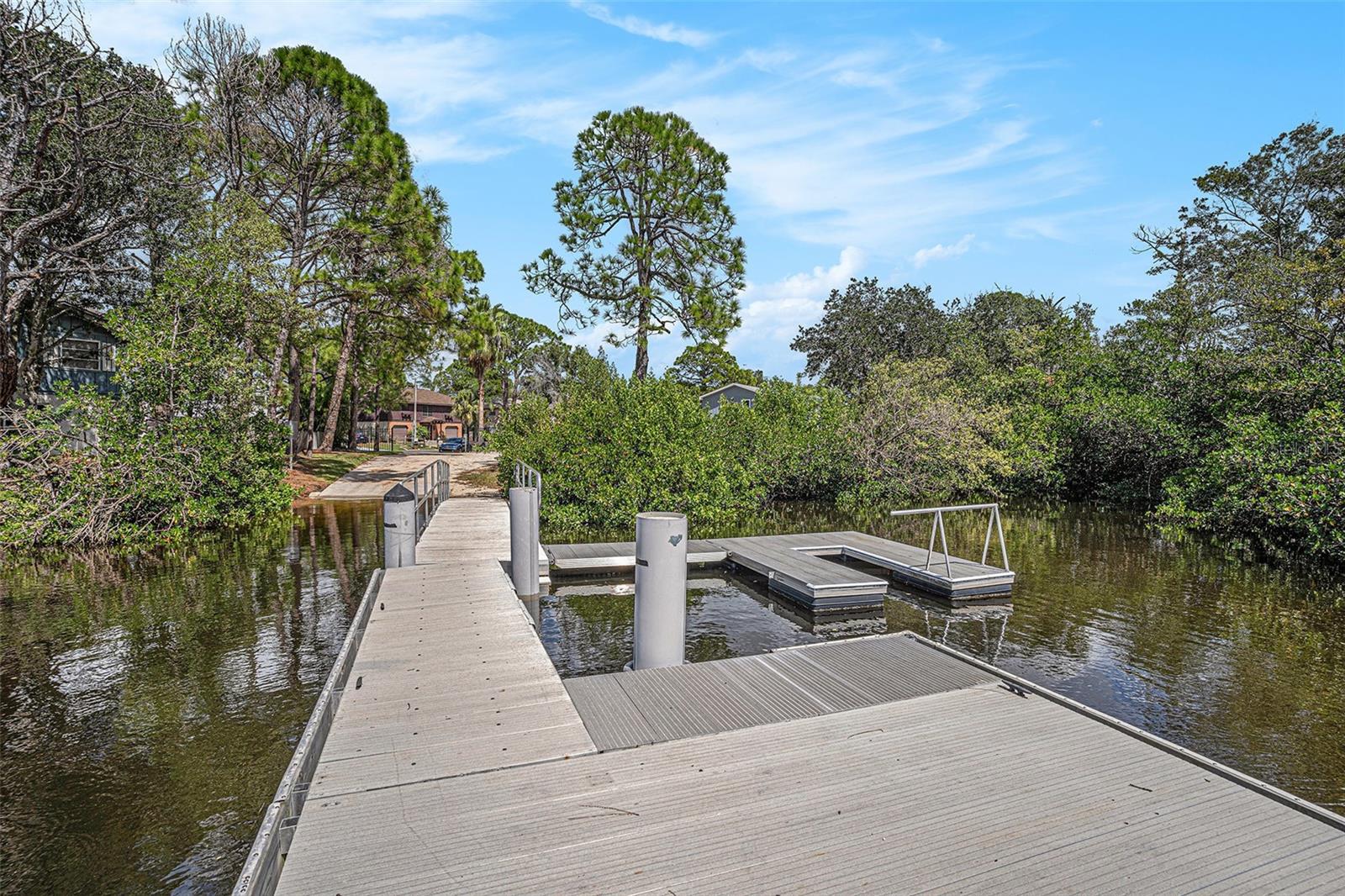BAYWOOD VILLAGE SEC 5 - Residential