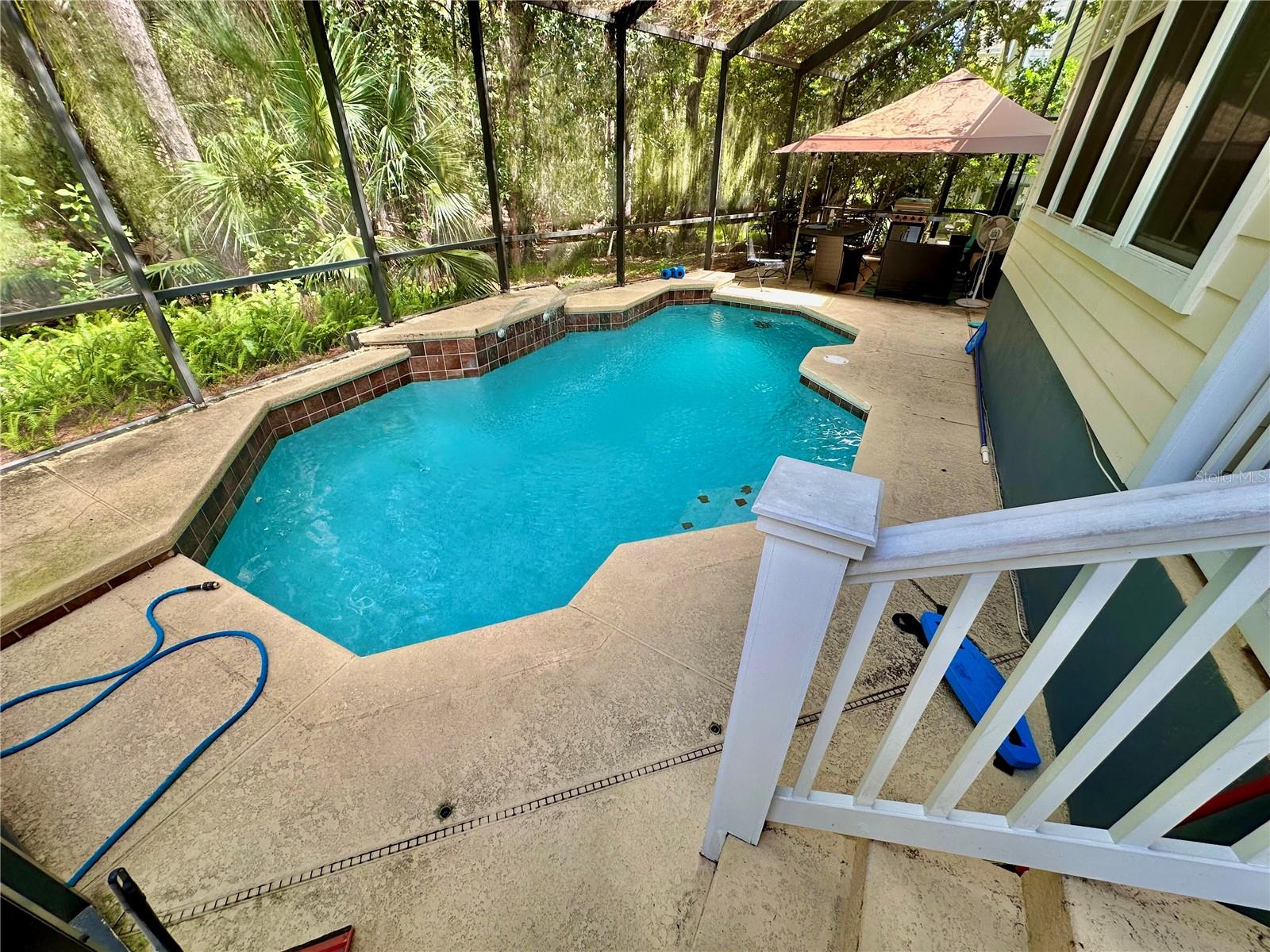 814 RUNNER OAK STREET