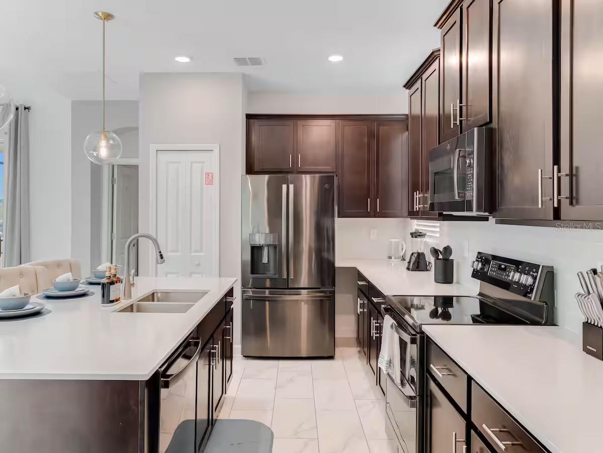 COVE AT STOREY LAKE 4 - Residential