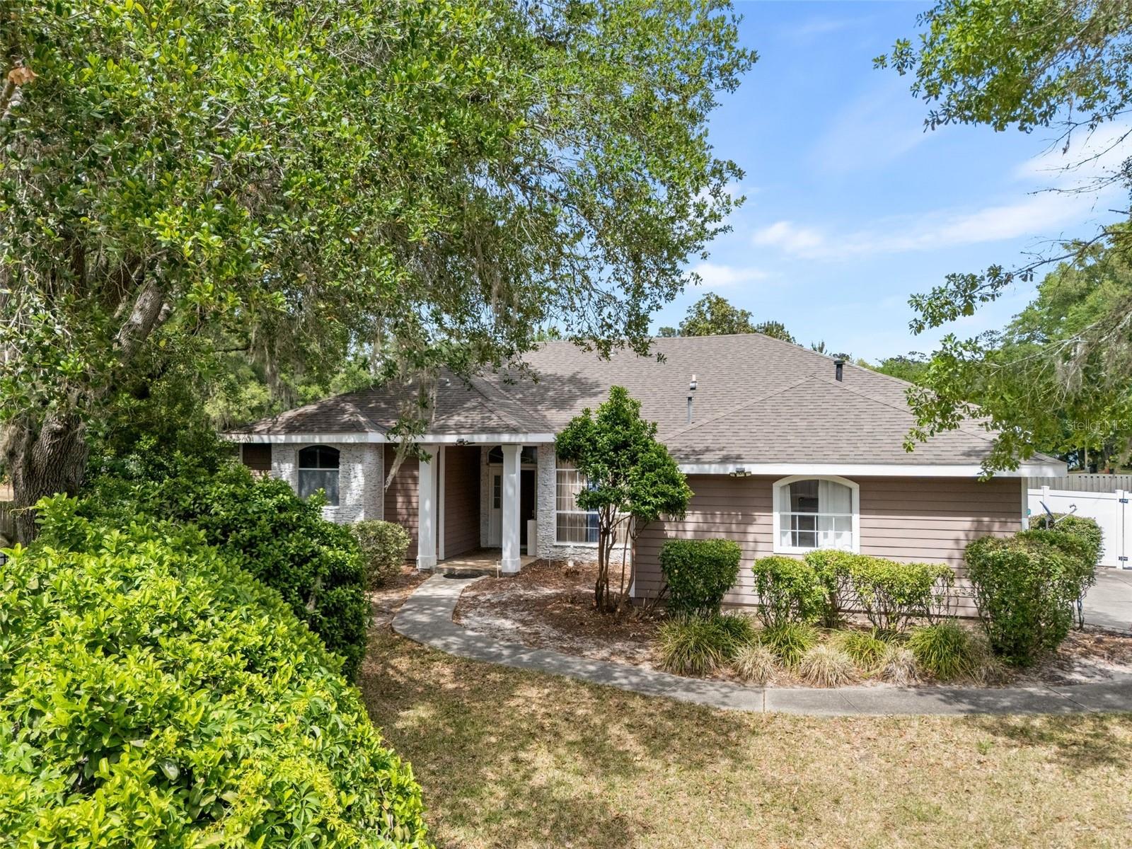 11520 NW 8TH LANE