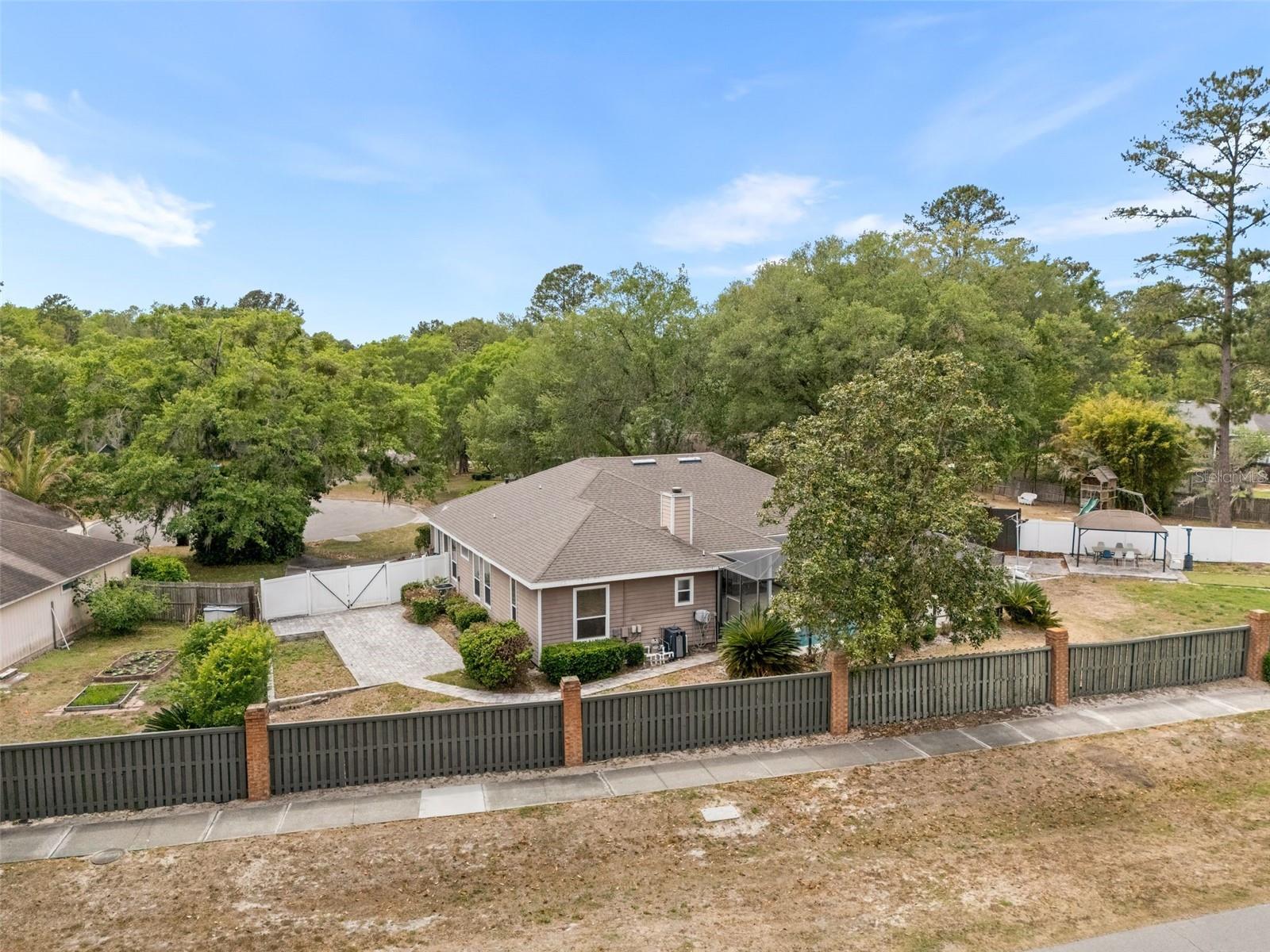 FLETCHERS-MAGNOLIA CT - Residential