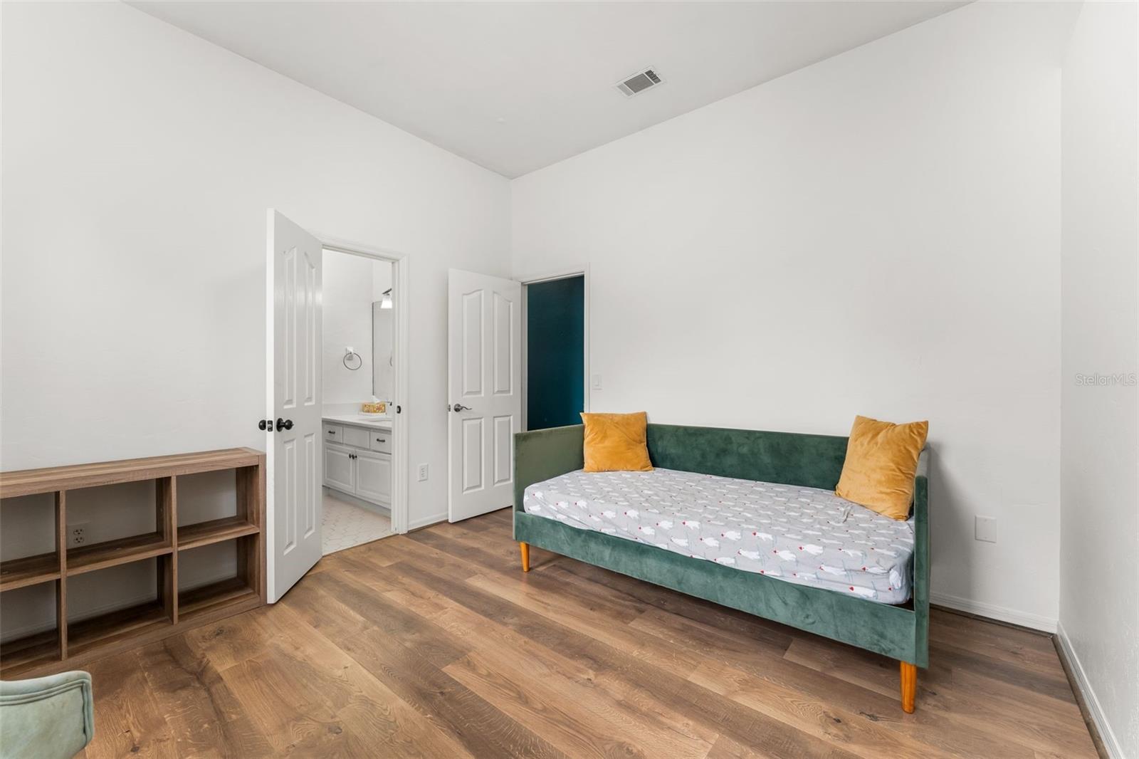 FLETCHERS-MAGNOLIA CT - Residential