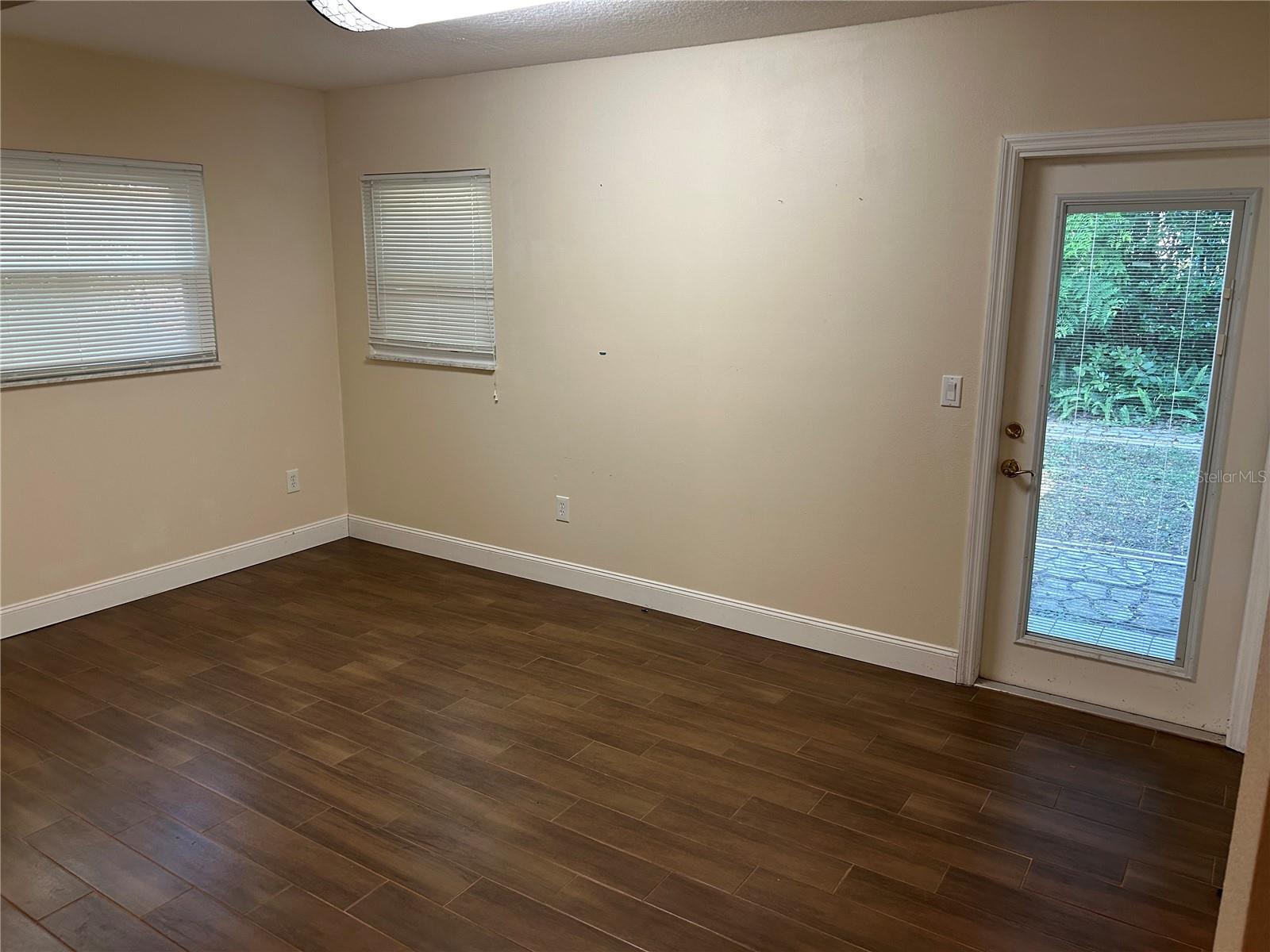 CONNELL HEIGHTS UNIT 04 - Residential