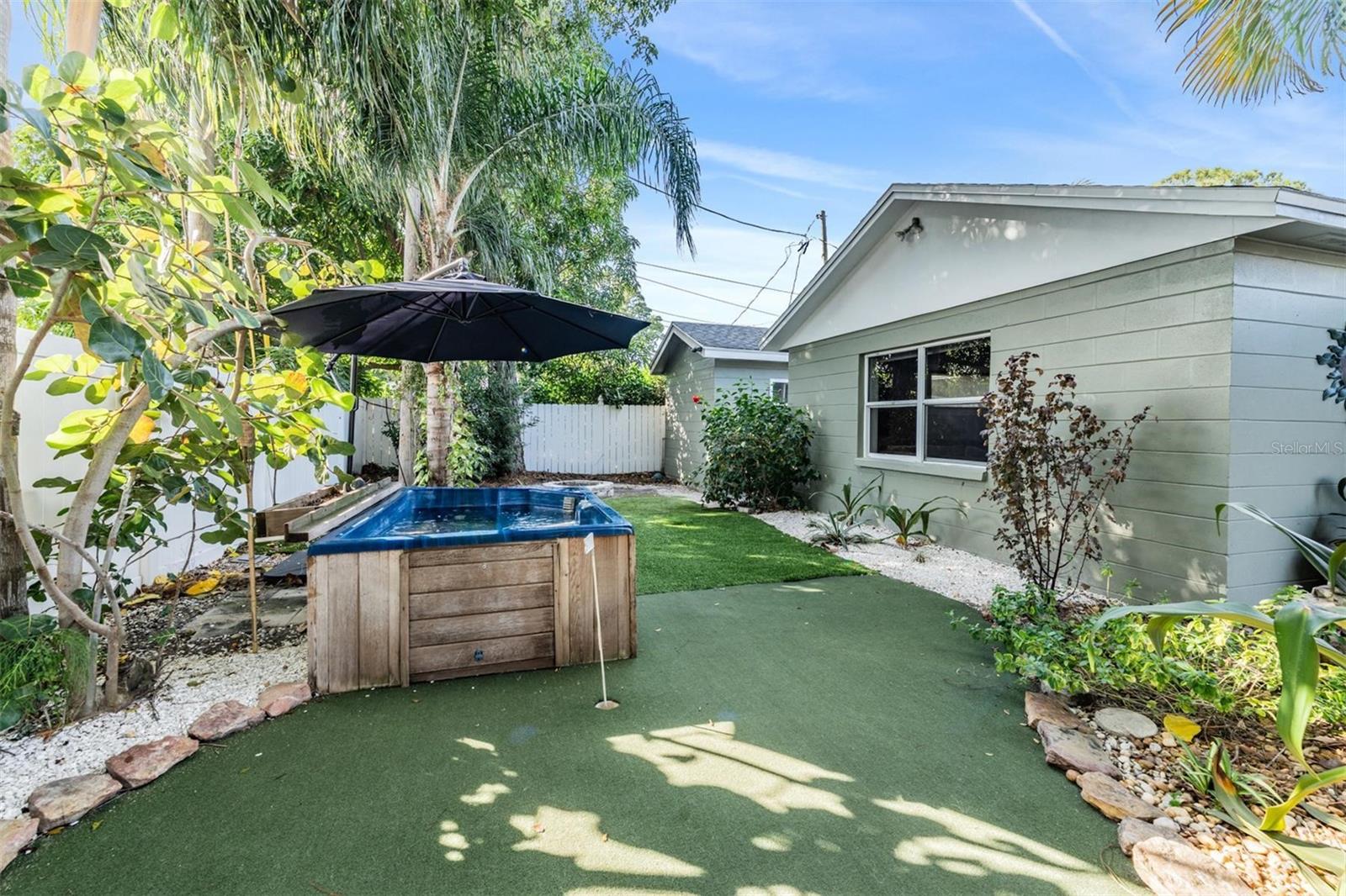 BAY PINES ESTATES - Residential