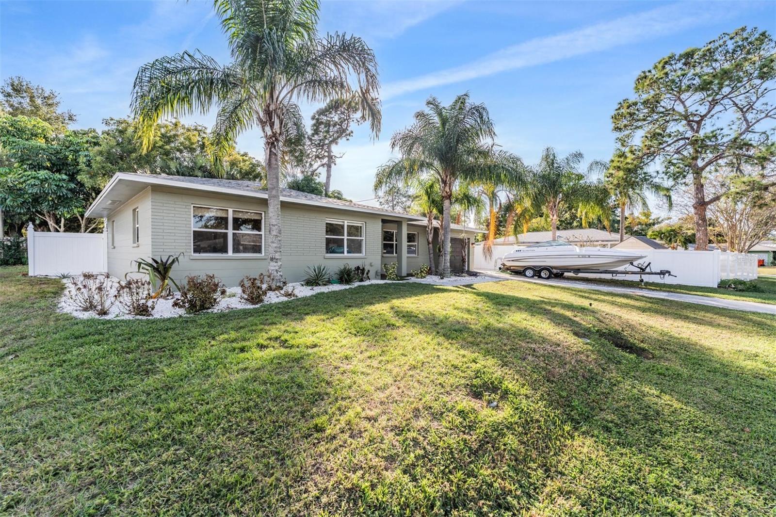 BAY PINES ESTATES - Residential