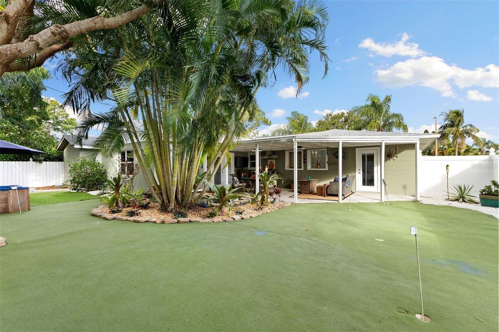 Photo of 9854 51st Avenue N, St Petersburg, FL 33708 (MLS # TB8451120)