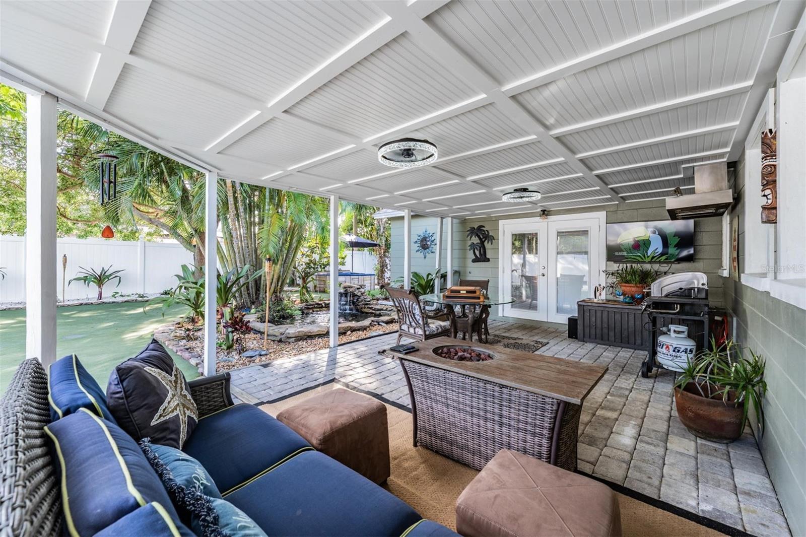 BAY PINES ESTATES - Residential