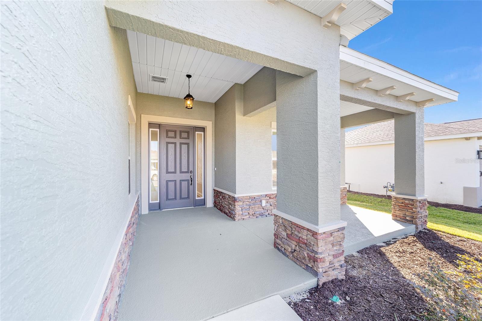 ON TOP OF THE WORLD - Residential