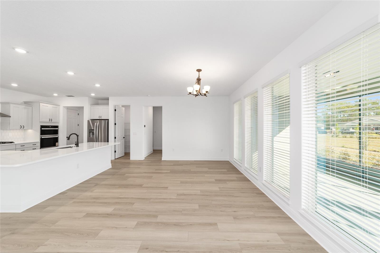 ON TOP OF THE WORLD - Residential