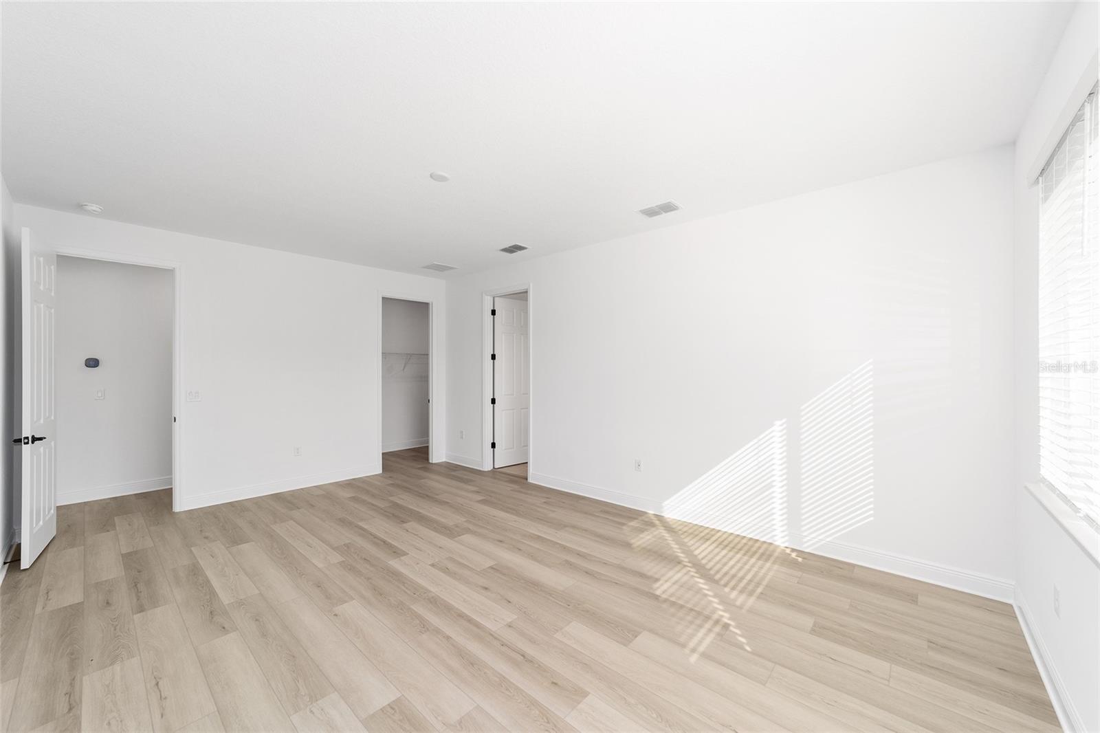 ON TOP OF THE WORLD - Residential