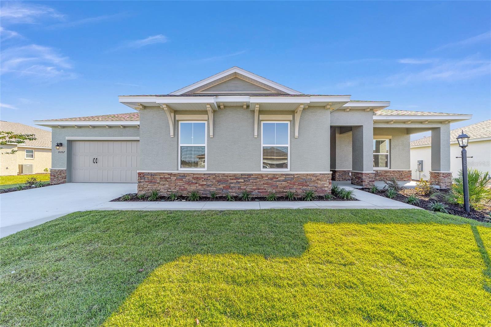 ON TOP OF THE WORLD - Residential