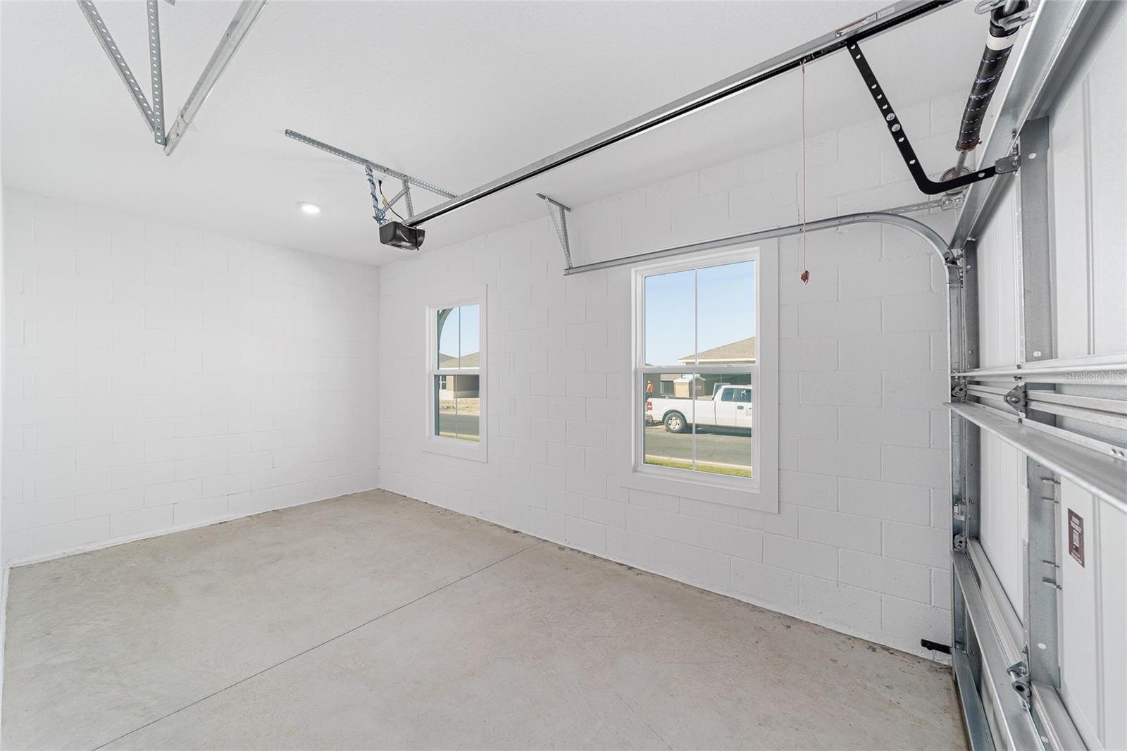 ON TOP OF THE WORLD - Residential