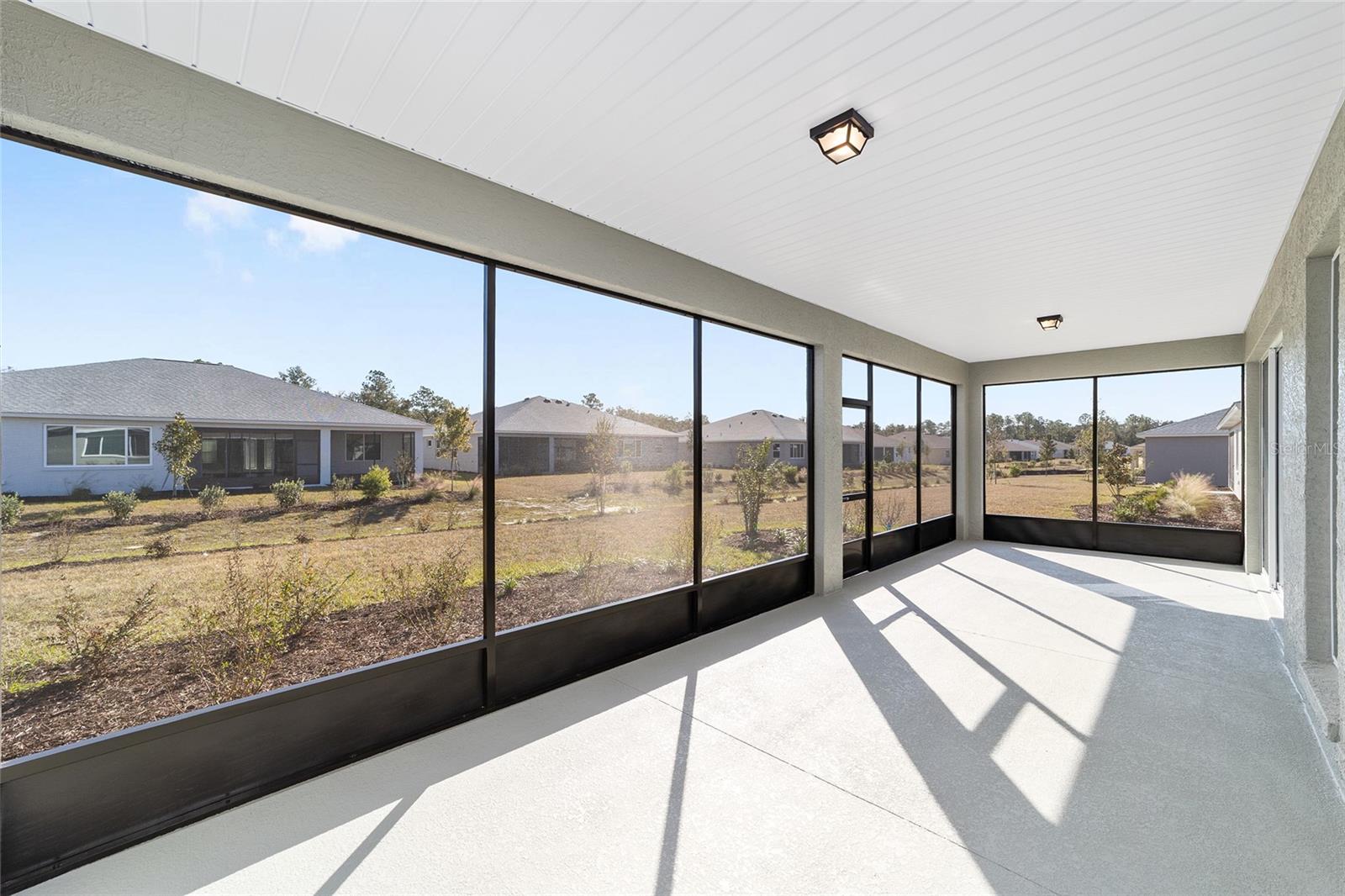 ON TOP OF THE WORLD - Residential