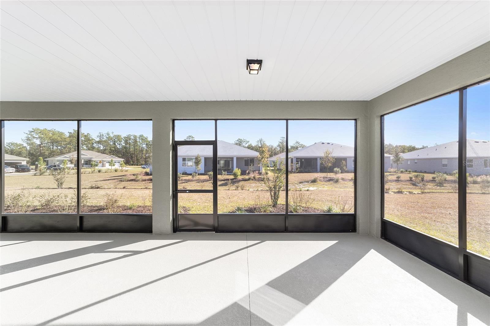 ON TOP OF THE WORLD - Residential