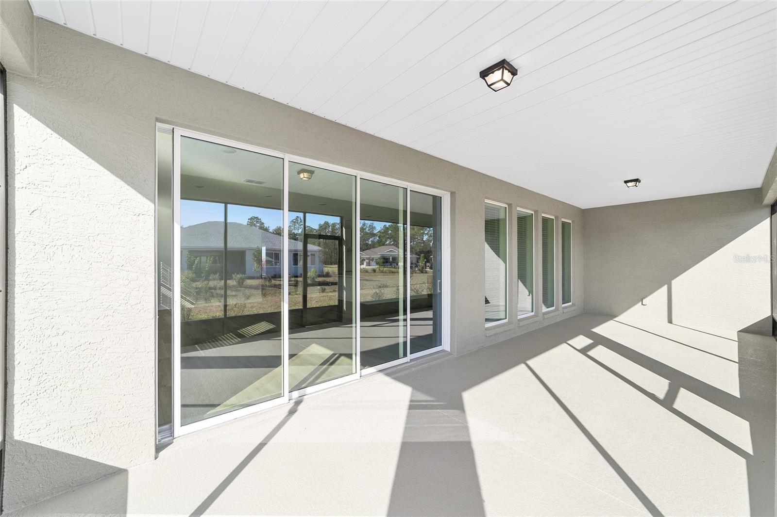 ON TOP OF THE WORLD - Residential