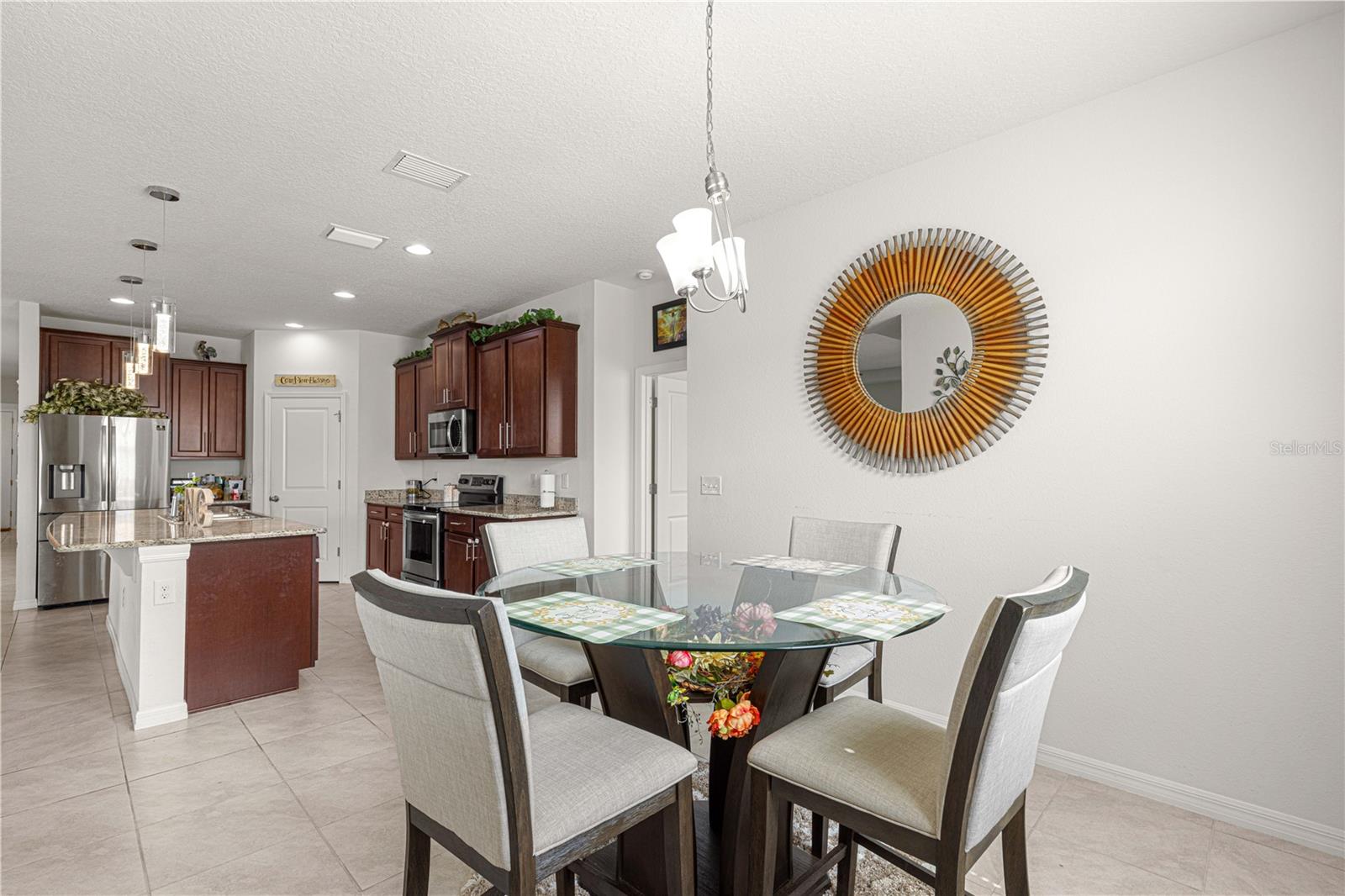 MAGNOLIA MANOR - Residential Lease