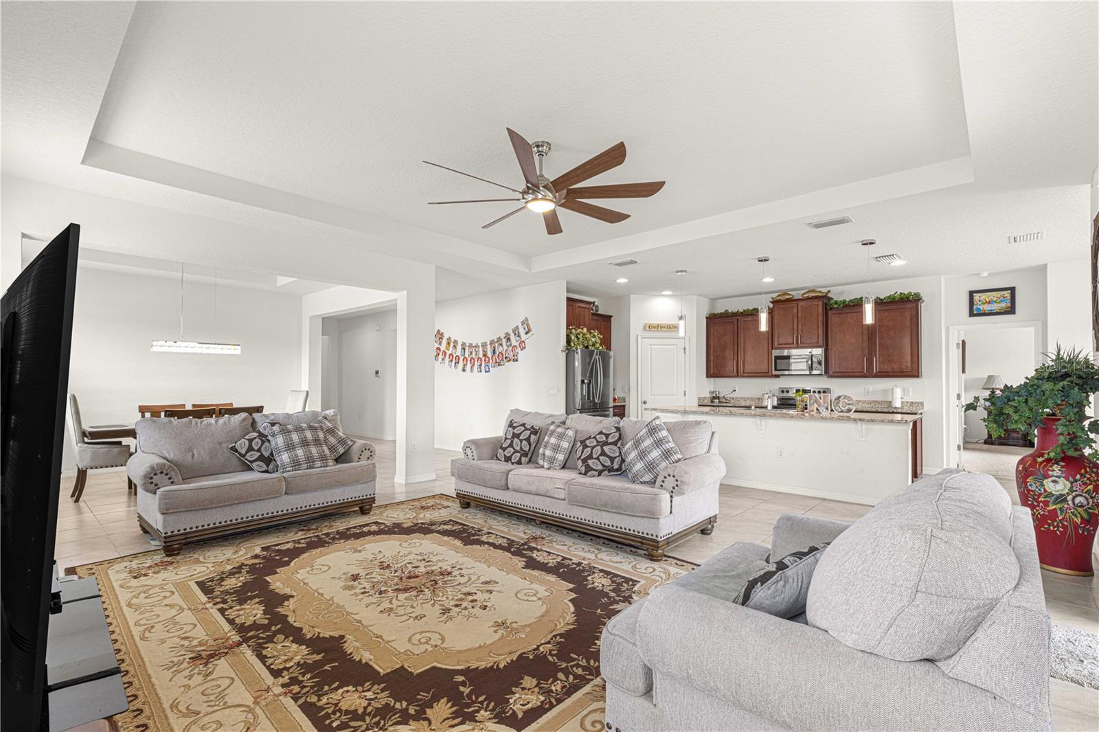 MAGNOLIA MANOR - Residential Lease