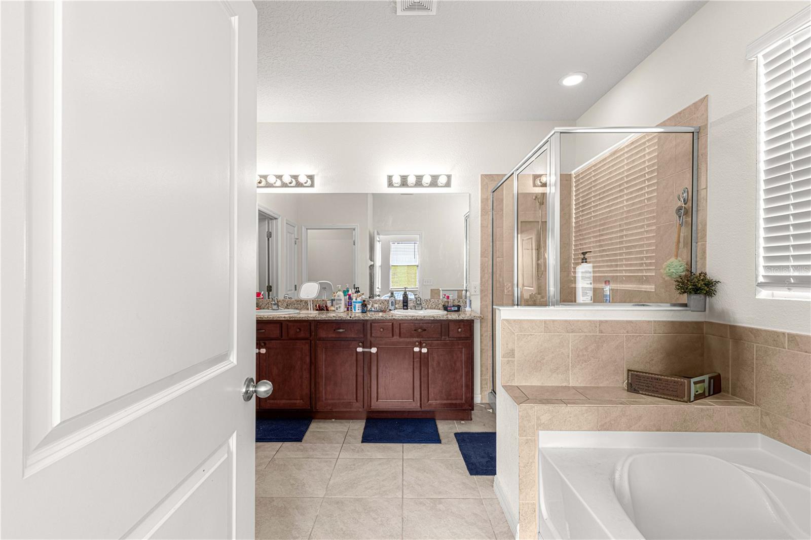 MAGNOLIA MANOR - Residential Lease