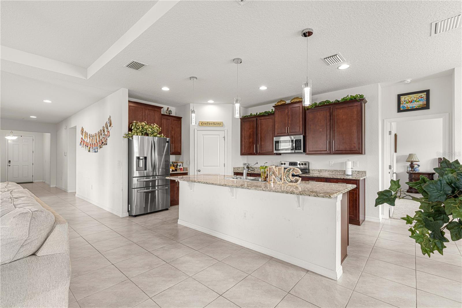 MAGNOLIA MANOR - Residential Lease