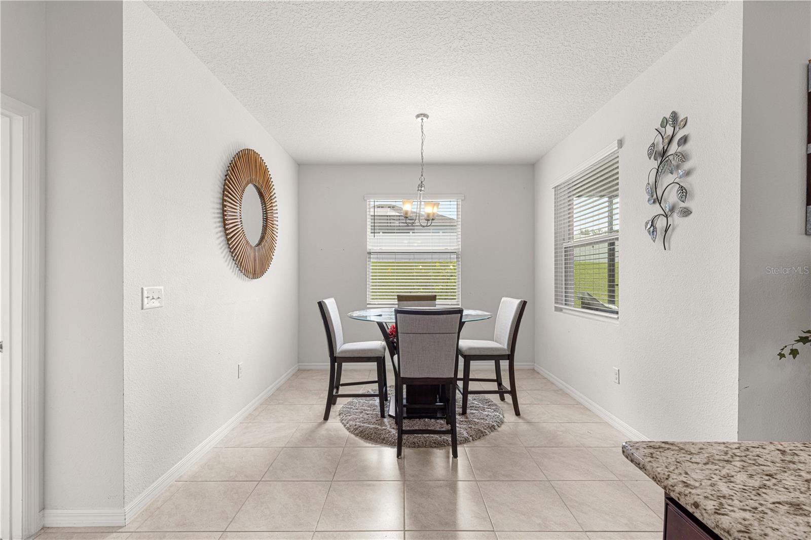 MAGNOLIA MANOR - Residential Lease