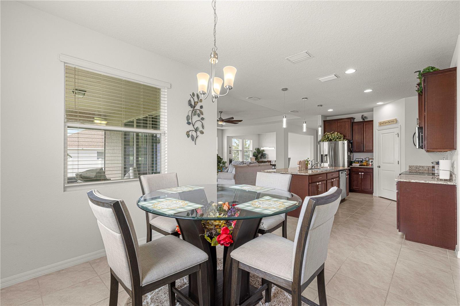 MAGNOLIA MANOR - Residential Lease